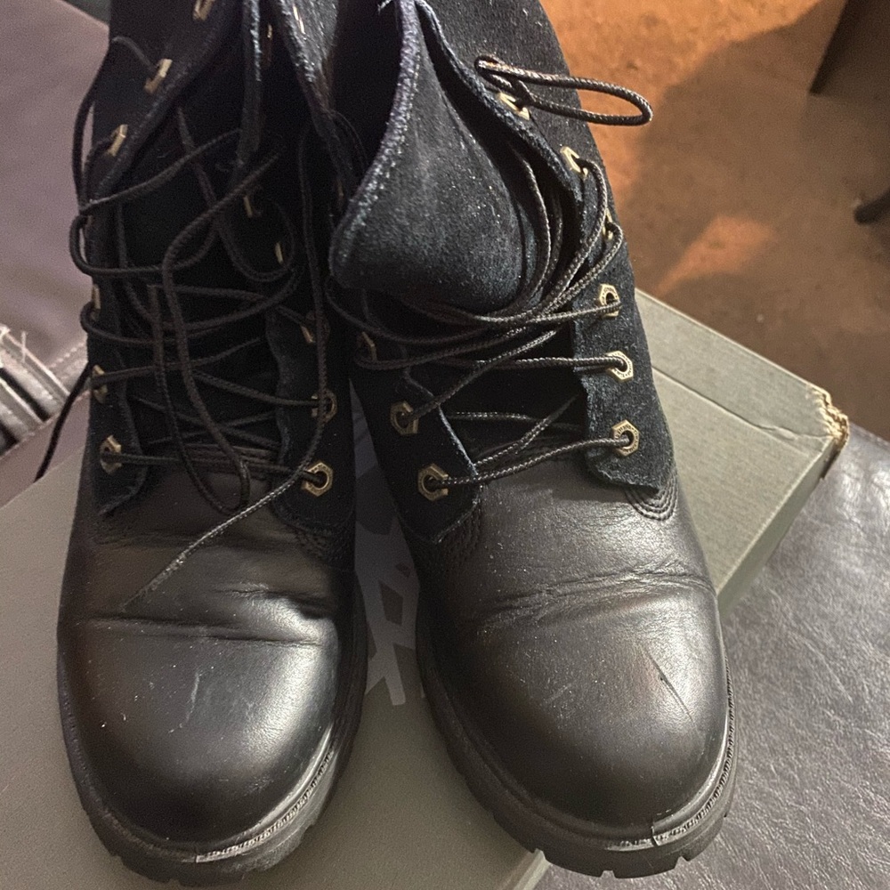 Timberlands - Picture 2 of 11
